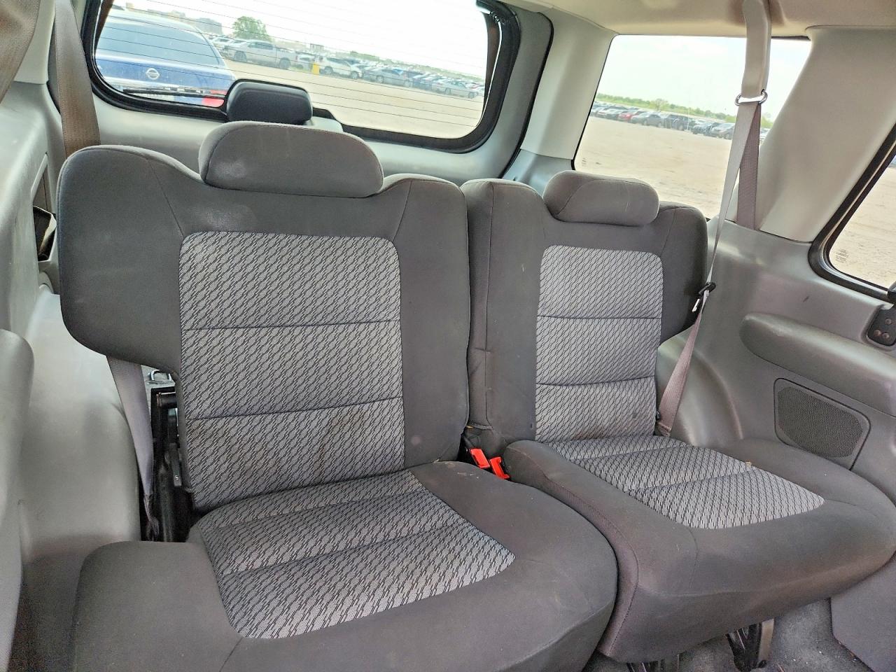 2003 Ford Explorer Sport Серебряный vin: 1FMYU60EX3UA95391