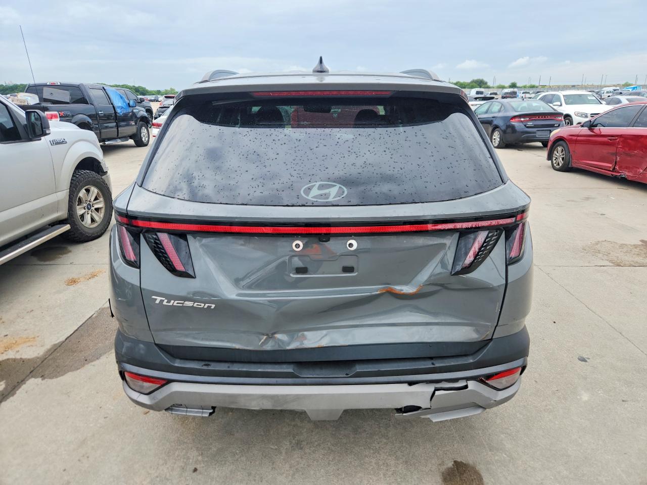 2025 Hyundai Tucson Sel Gray vin: 5NMJC3DE6SH595037
