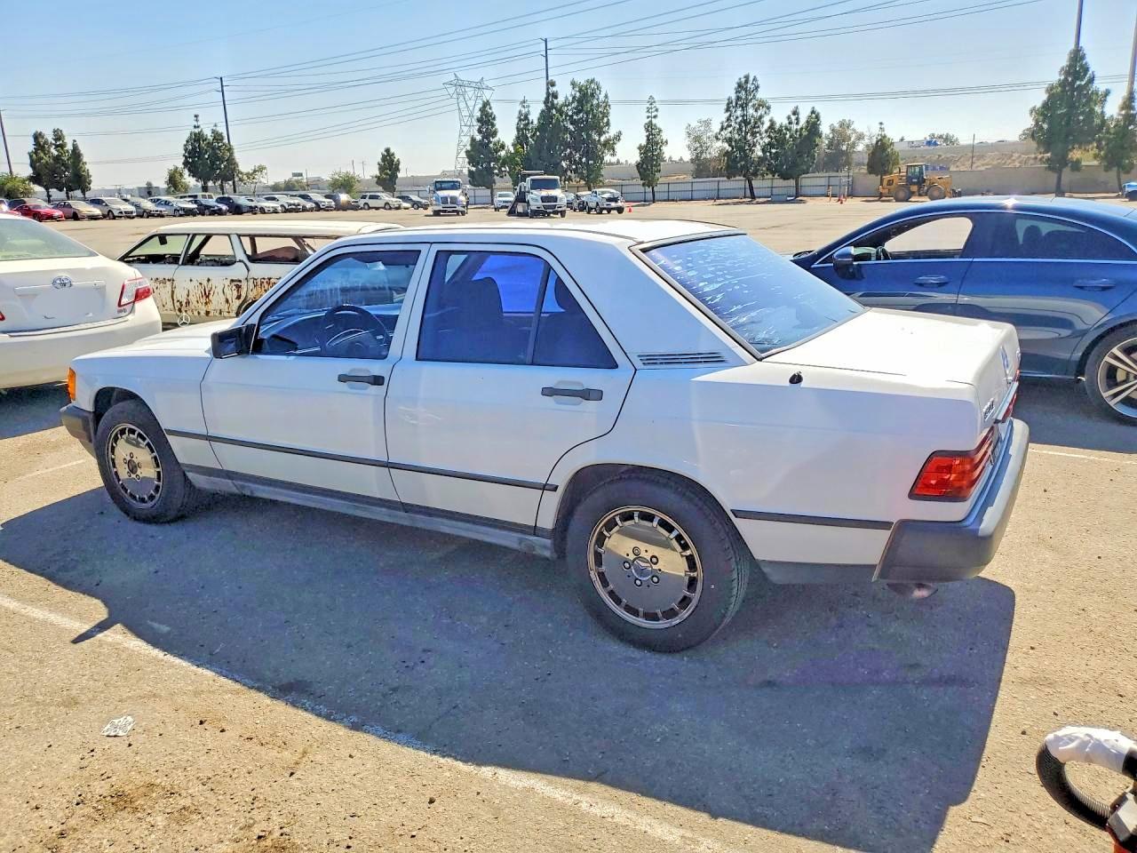 1988 Mercedes-benz 190 D 2.5 White vin: WDBDB26D4JF455030