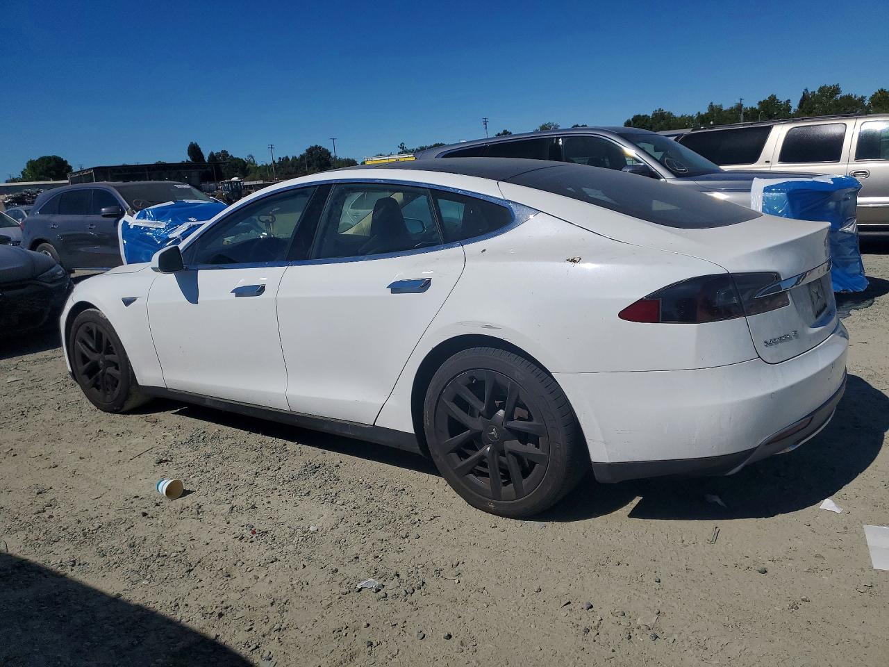 2014 Tesla Model S White vin: 5YJSA1H16EFP35003
