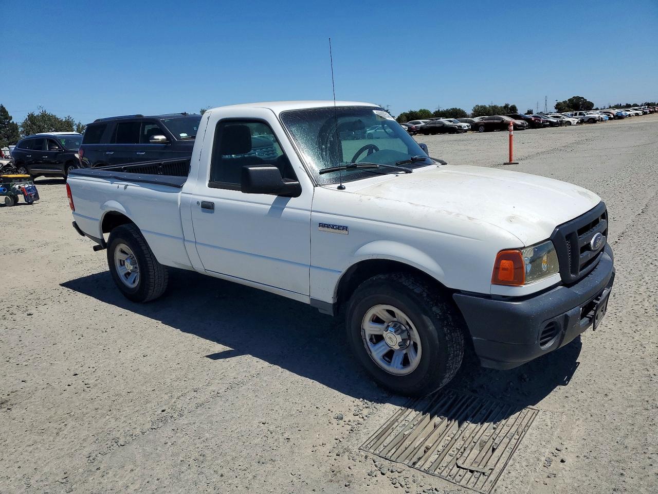 2011 Ford Ranger Белый vin: 1FTKR1AD3BPA39004
