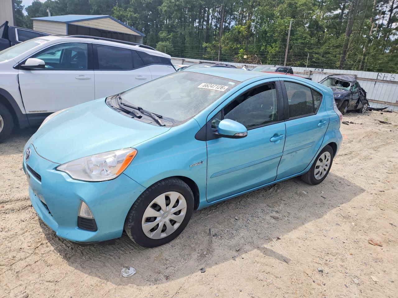 2014 Toyota Prius C Two Turquoise vin: JTDKDTB38E1067128