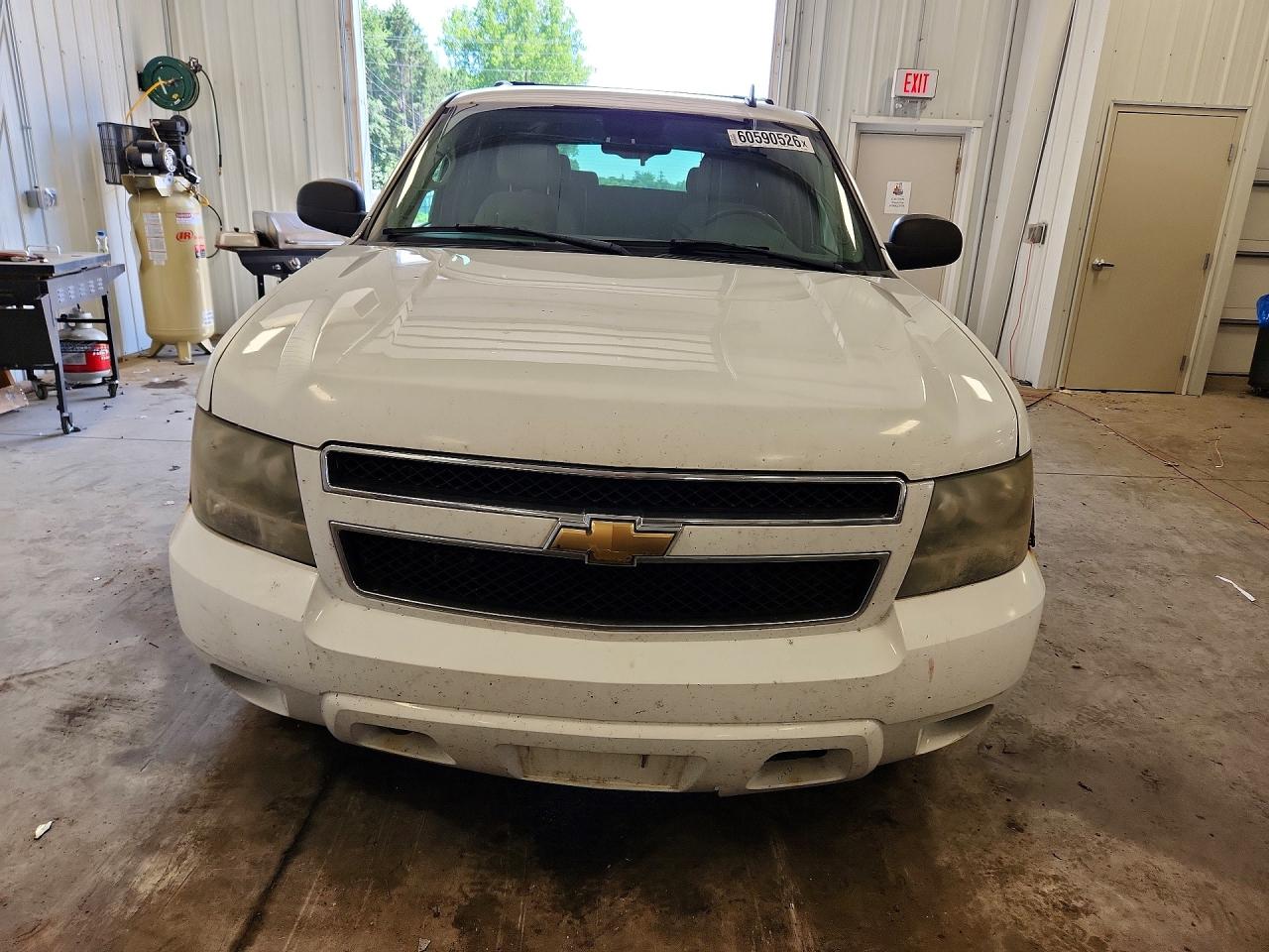 2007 Chevrolet Tahoe K1500 White vin: 1GNFK130X7J138520