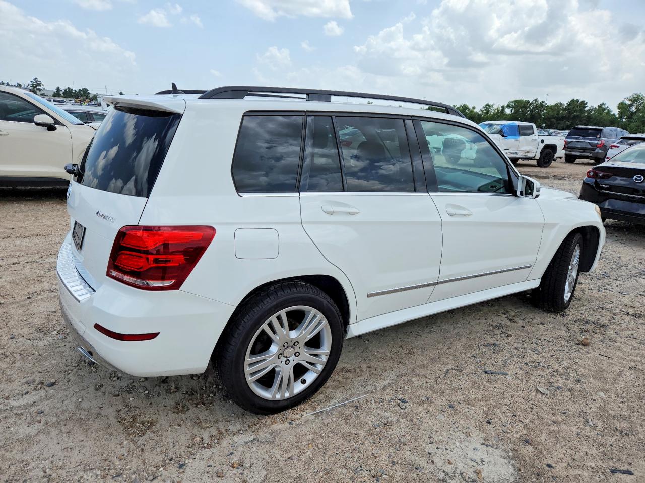 2013 Mercedes-benz Glk 350 4matic White vin: WDCGG8JB2DG117143