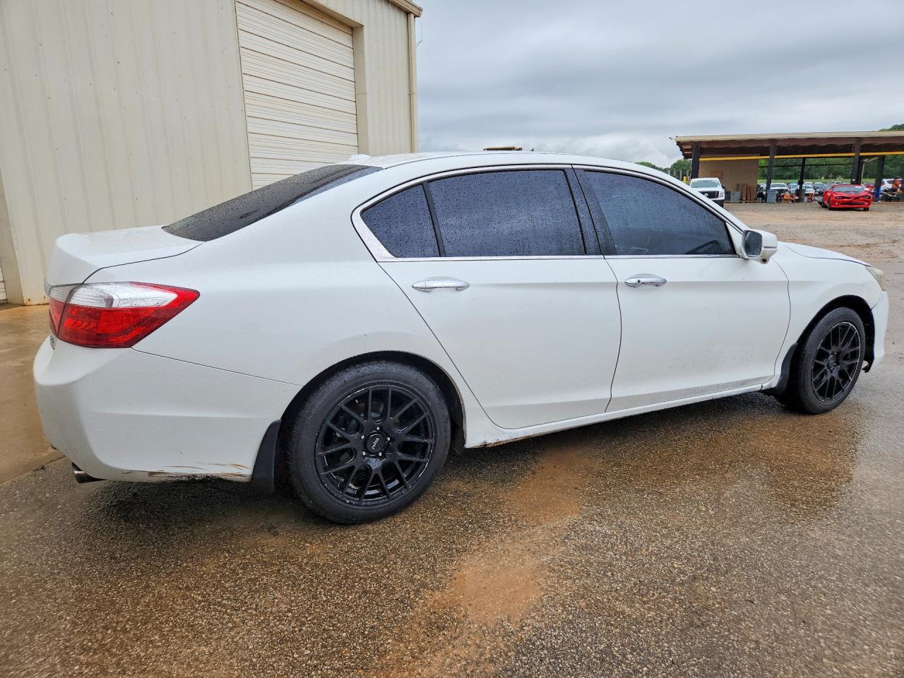 2014 Honda Accord Touring White vin: 1HGCR3F96EA013543