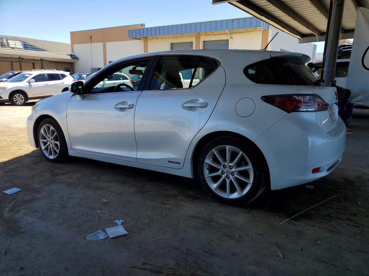 2011 Lexus Ct 200 White vin: JTHKD5BH6B2030641
