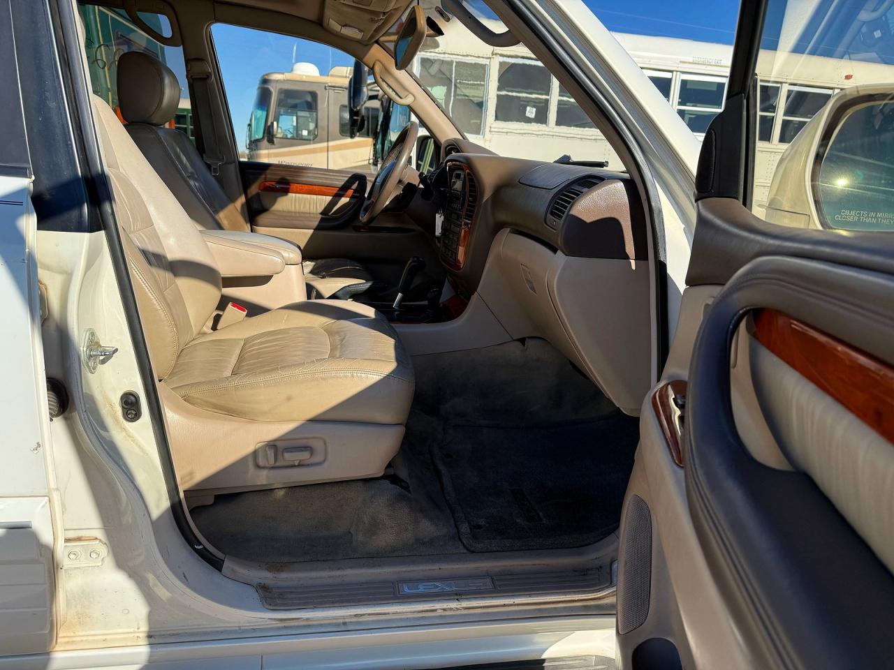 1998 Lexus Lx 470 White vin: JT6HT00W9W0023792