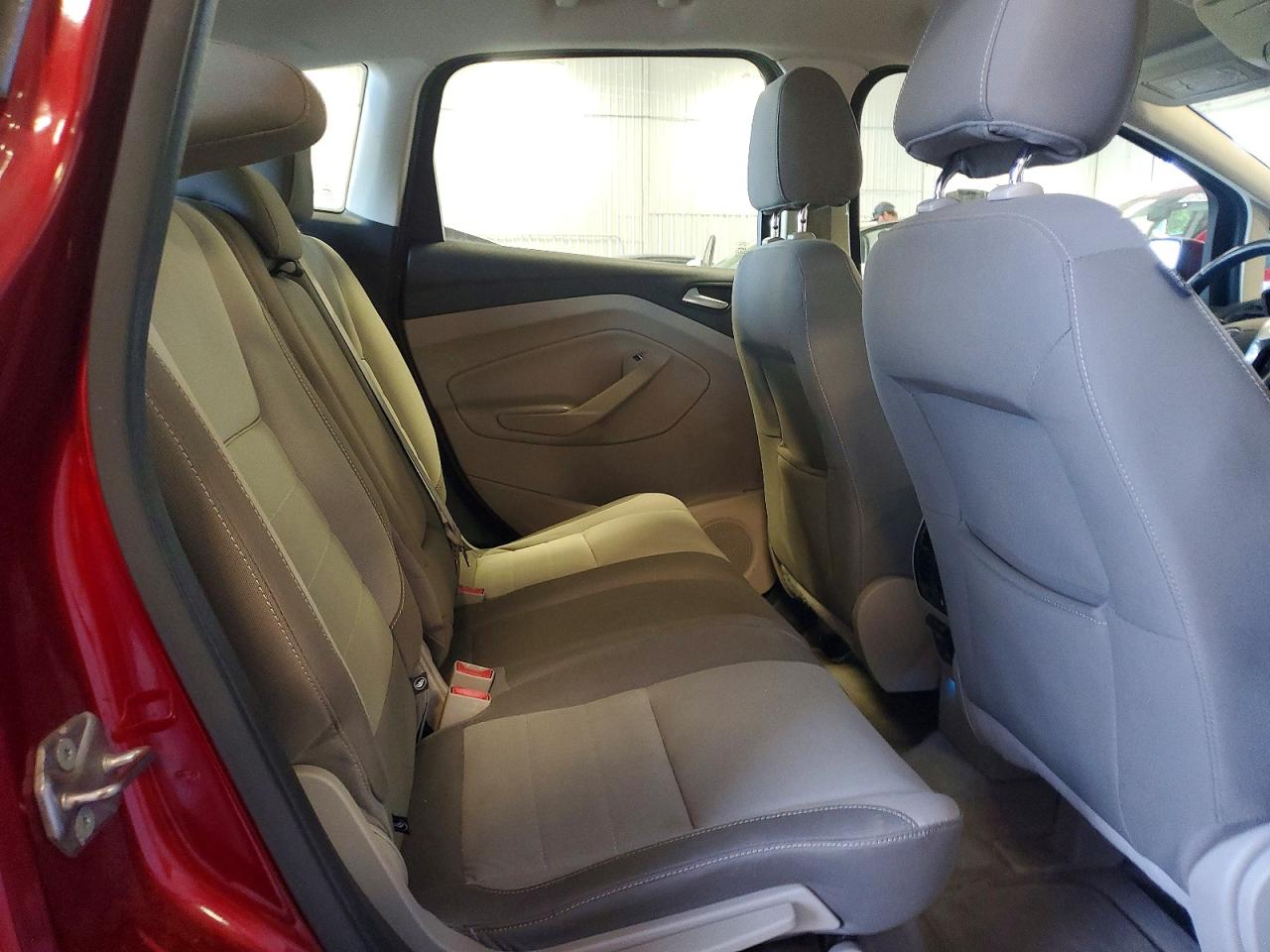 2015 Ford C-max Se Red vin: 1FADP5AUXFL109493