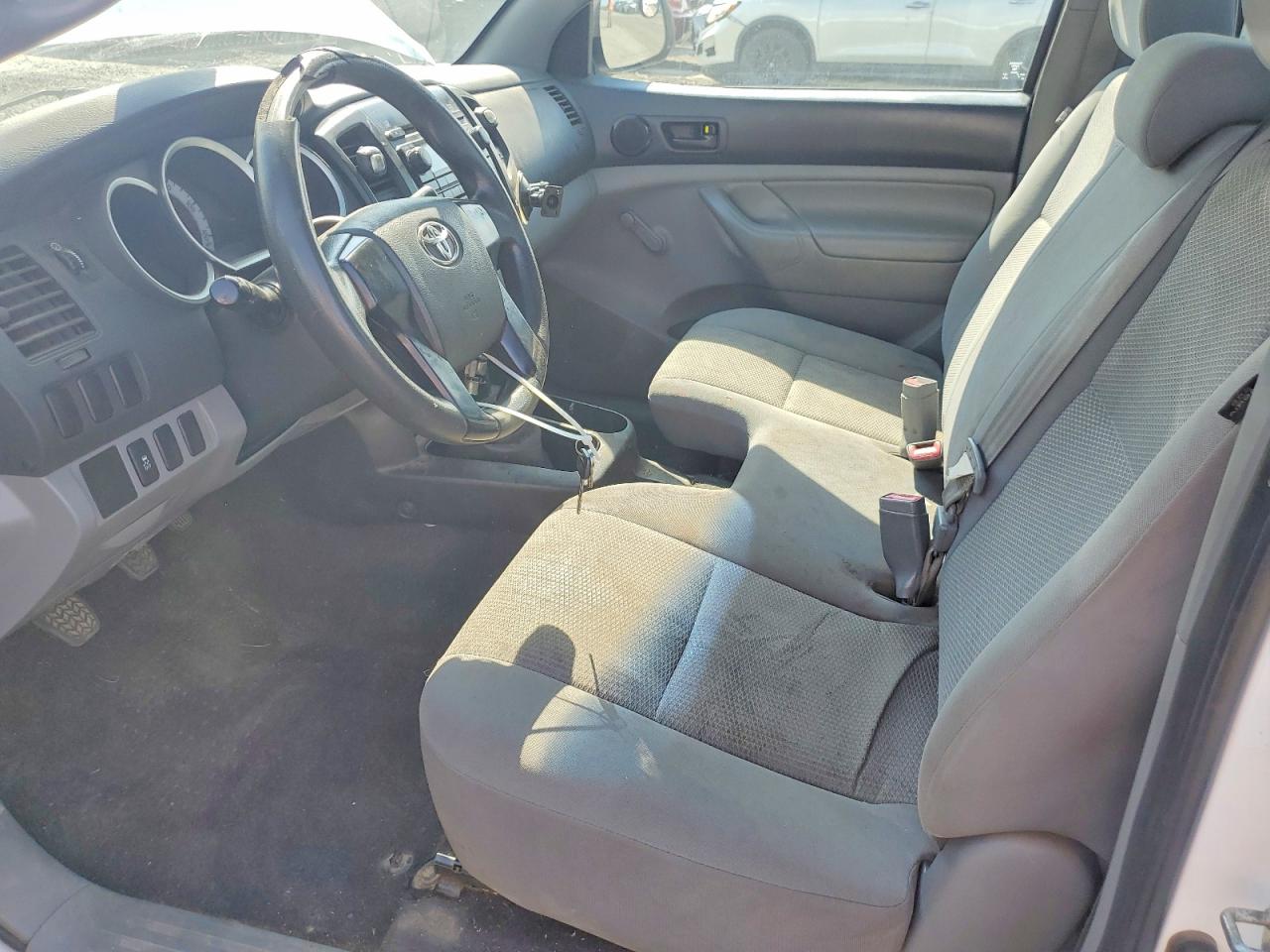 2012 Toyota Tacoma Base White vin: 5TFNX4CN3CX016477