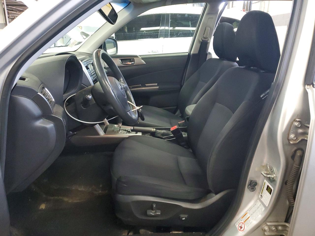 2011 Subaru Forester 2.5x Premium Silver vin: JF2SHBDC4BH730128