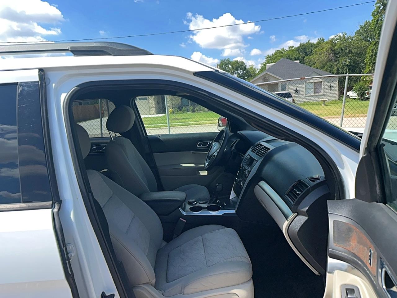 2015 Ford Explorer Белый vin: 1FM5K8B80FGA41743