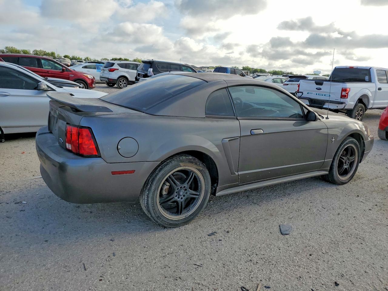 2003 Ford Mustang Gray vin: 1FAFP40423F406465