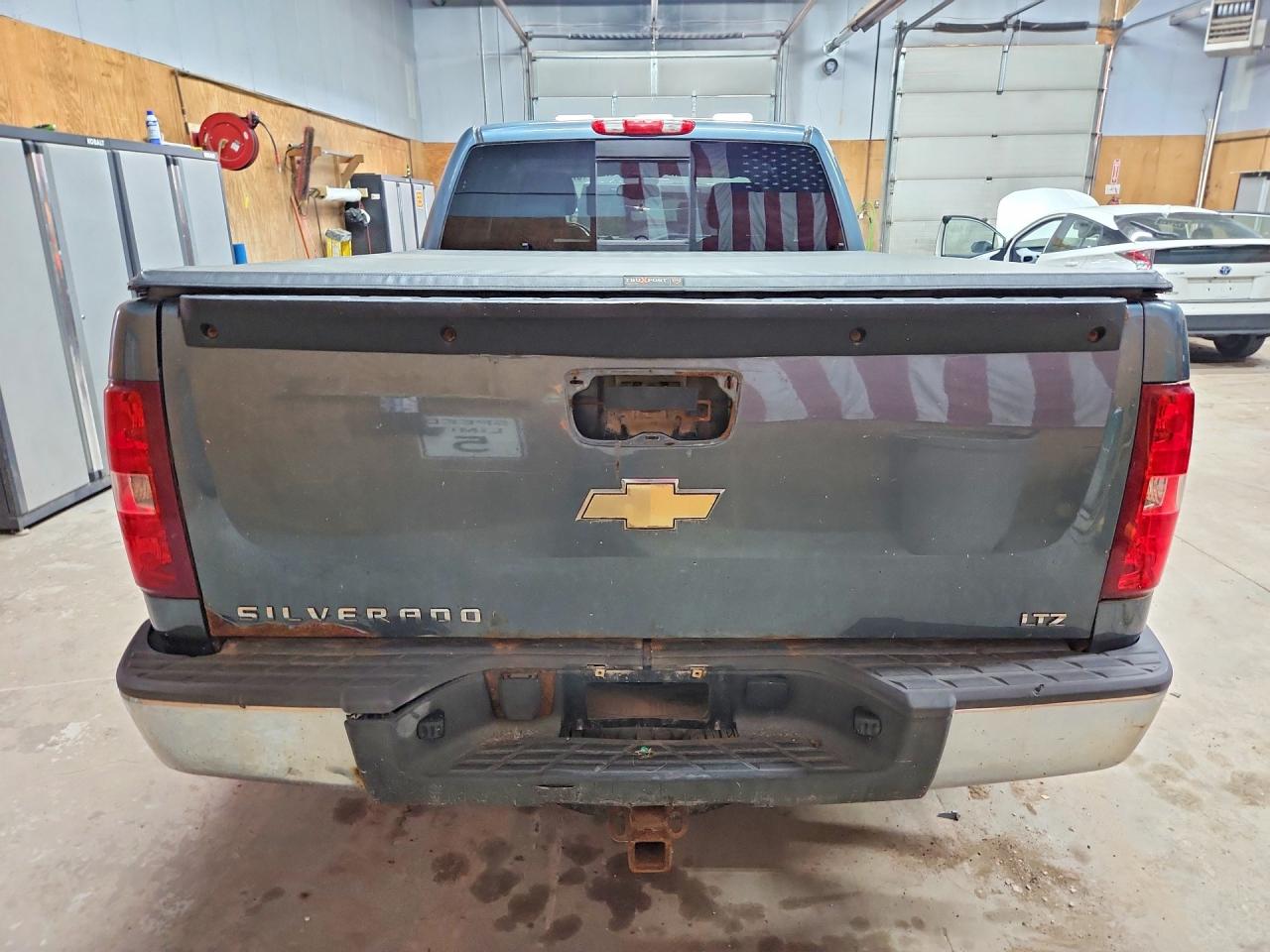 2007 Chevrolet Silverado K1500 Blue vin: 2GCEK19J371722157