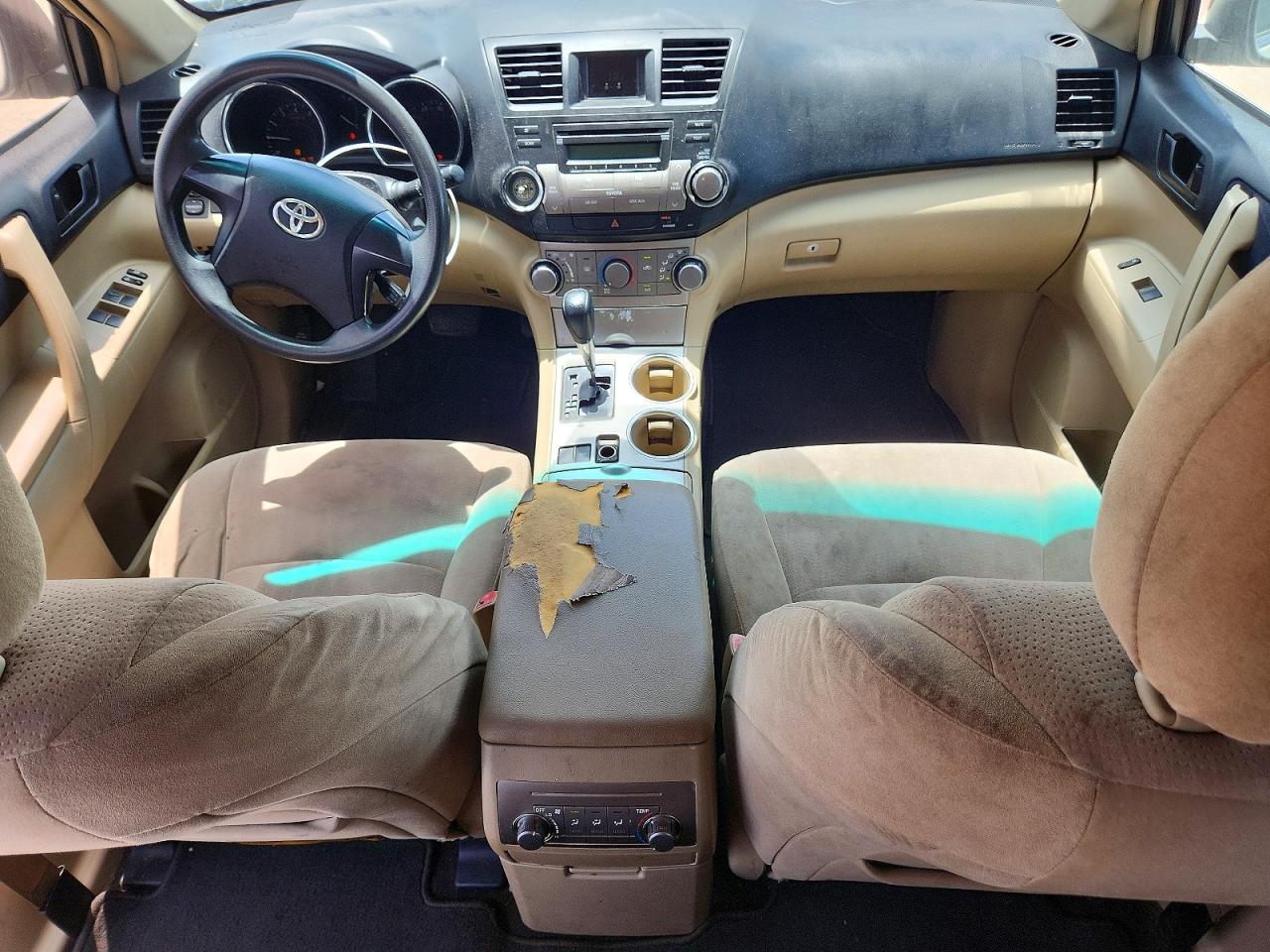2012 Toyota Highlander Base White vin: 5TDZK3EH2CS061160