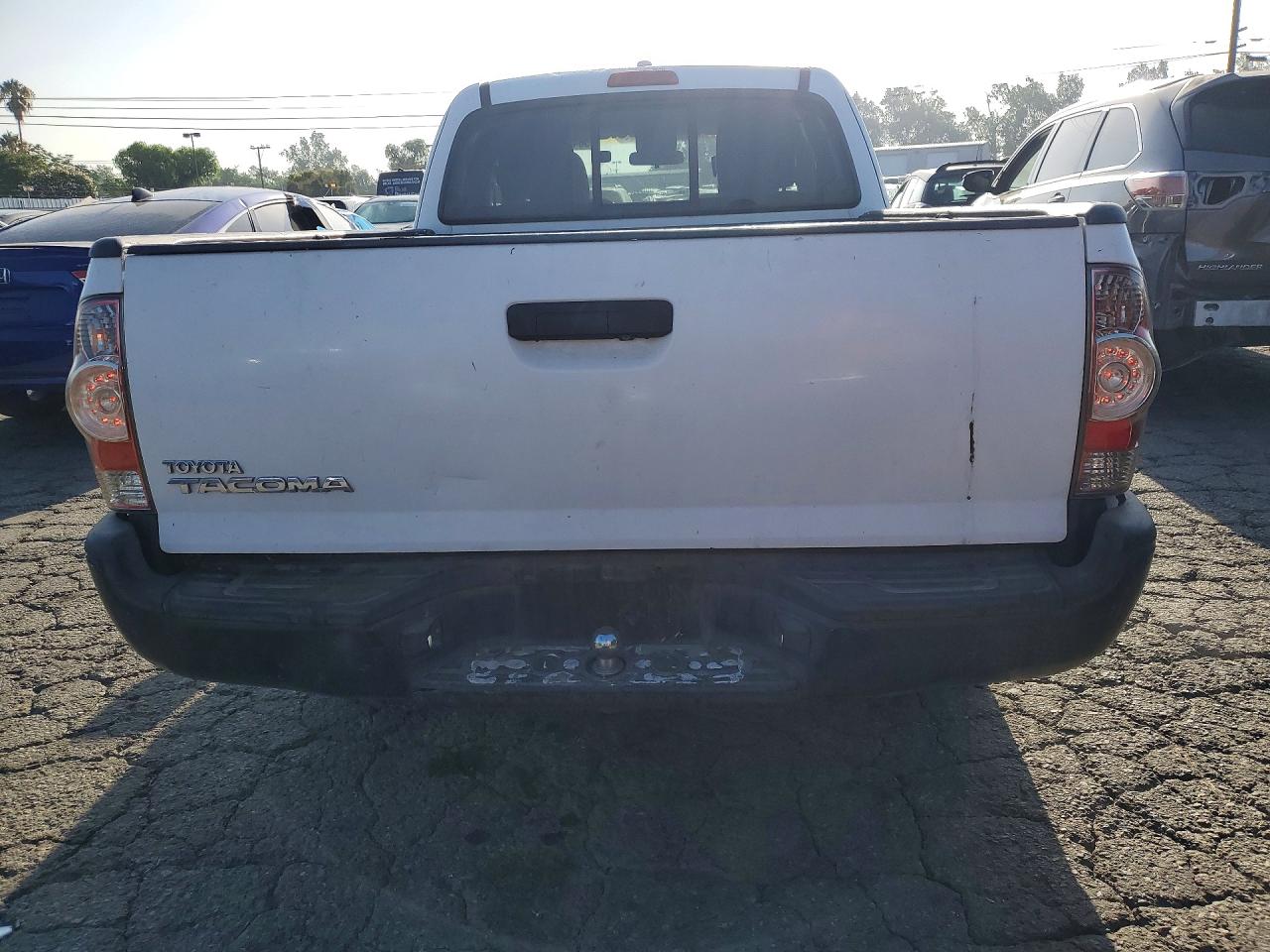 2009 Toyota Tacoma Access Cab White vin: 5TETX22N79Z608043
