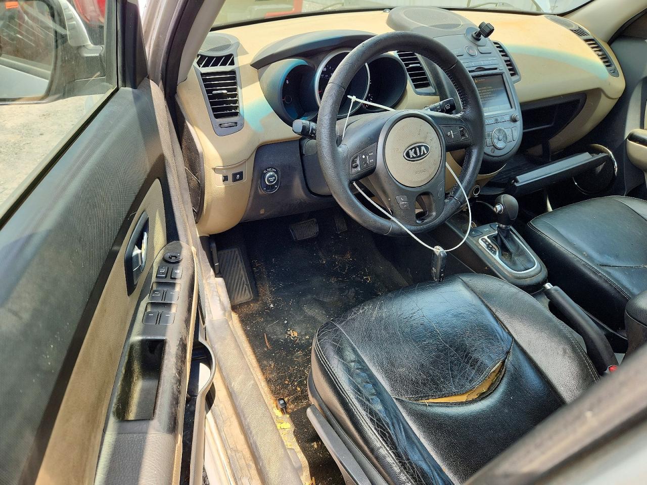 2012 Kia Soul ! Серебряный vin: KNDJT2A65C7425154