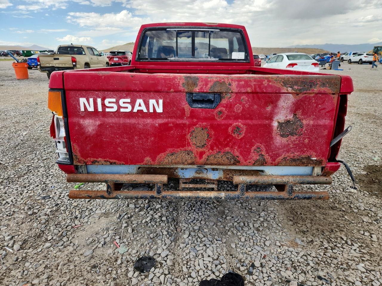 1987 Nissan D21 King Cab Red vin: 1N6ND16S1HC386265