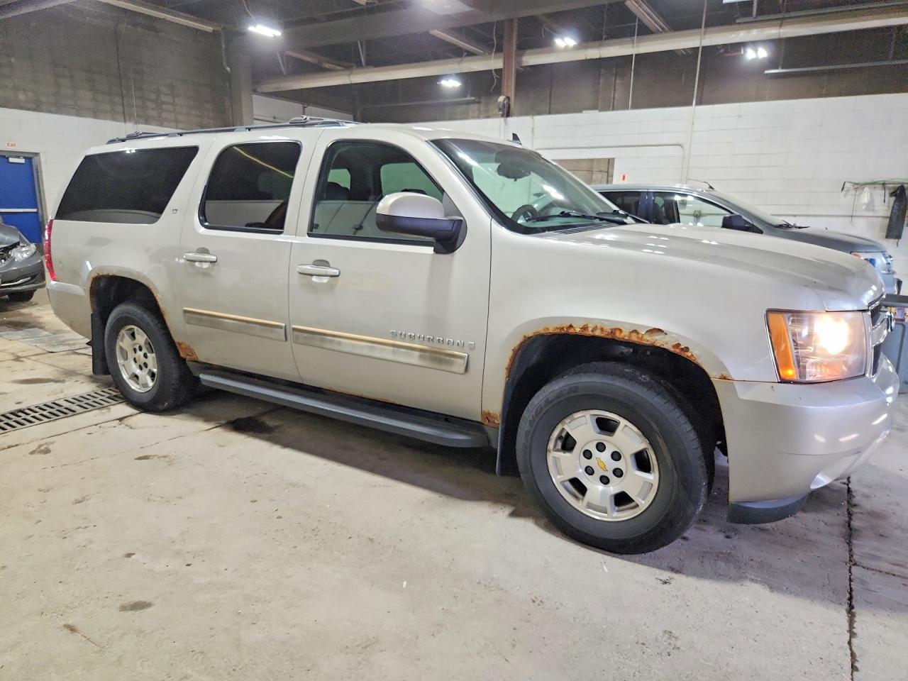 2009 Chevrolet Suburban K1500 Lt Silver vin: 1GNFK26319R249831