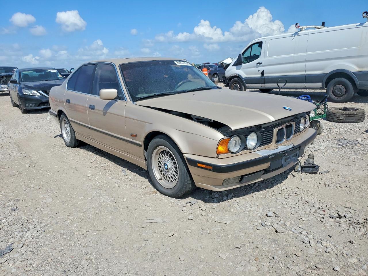 1995 Bmw 525 I Automatic Желто-коричневый vin: WBAHD6320SGK85913