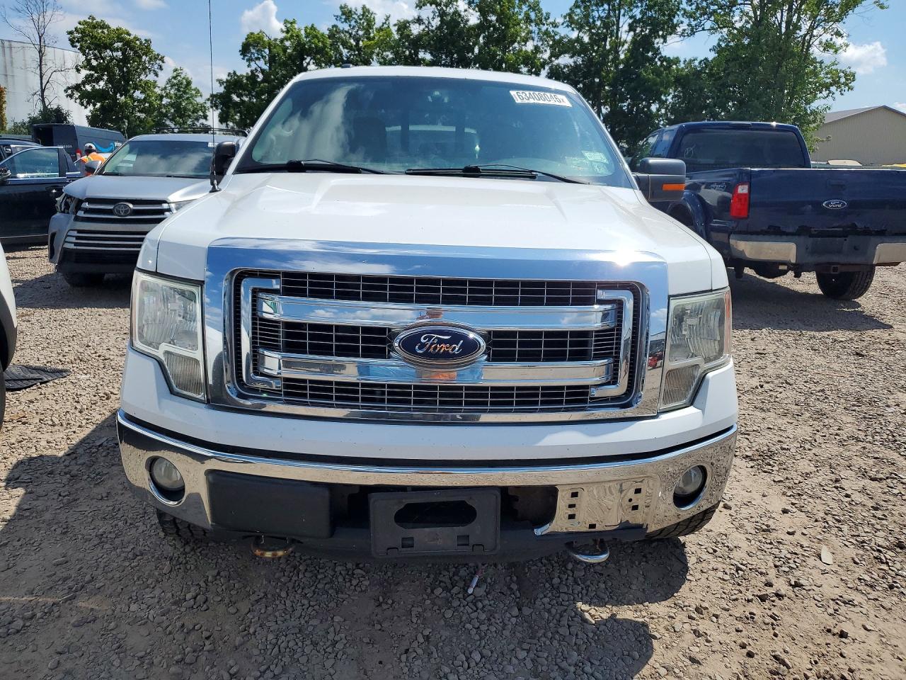2013 Ford F150 Super Cab White vin: 1FTFX1EF5DKG15713