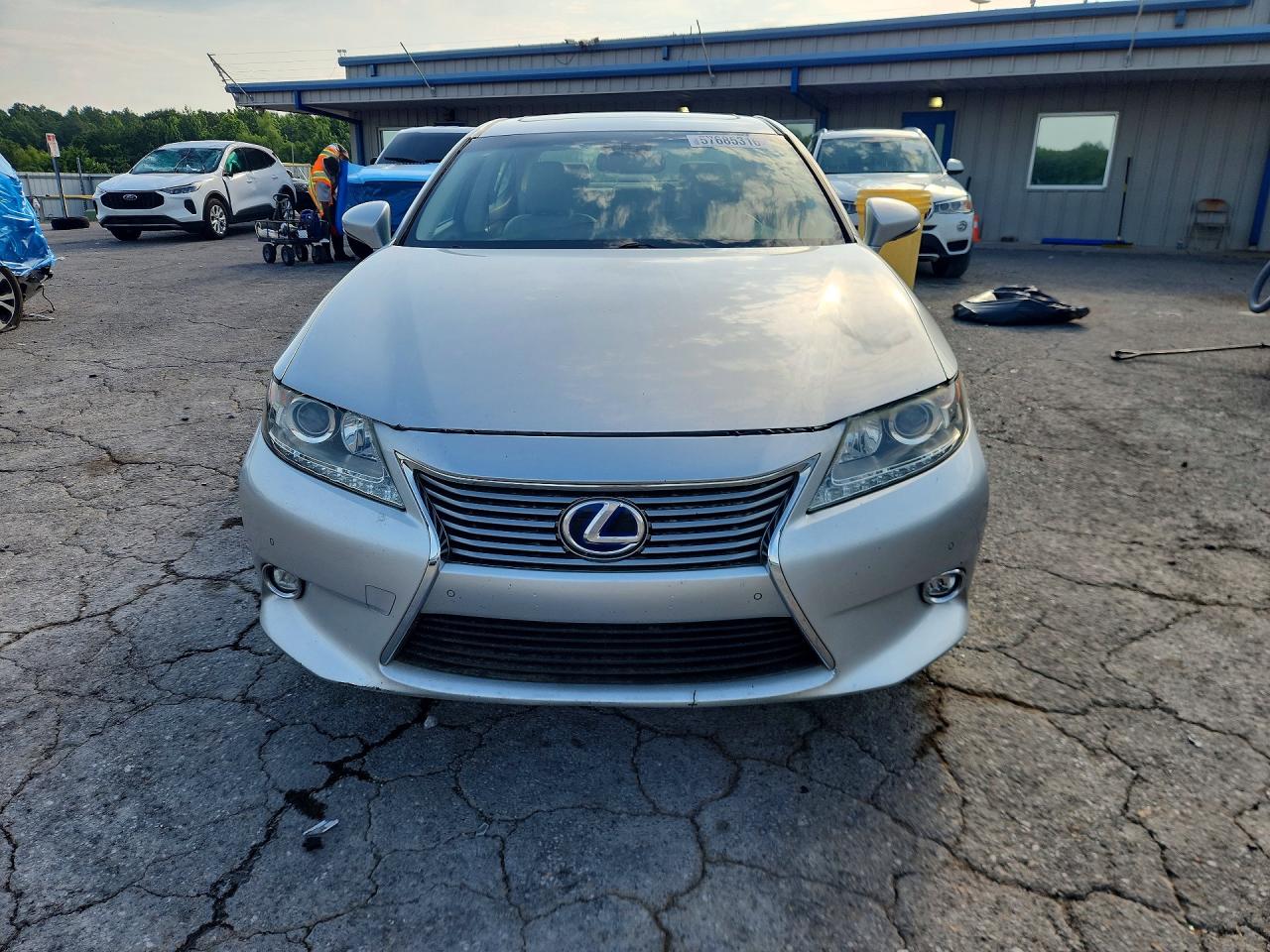 2014 Lexus Es 300h Silver vin: JTHBW1GG0E2044915