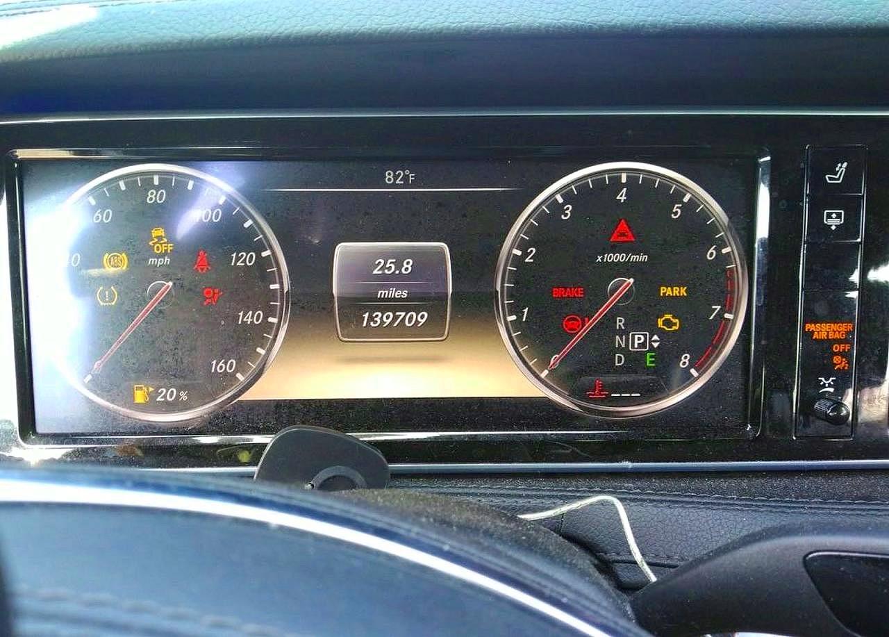 2014 Mercedes-benz S 550 4matic Silver vin: WDDUG8FB3EA034929