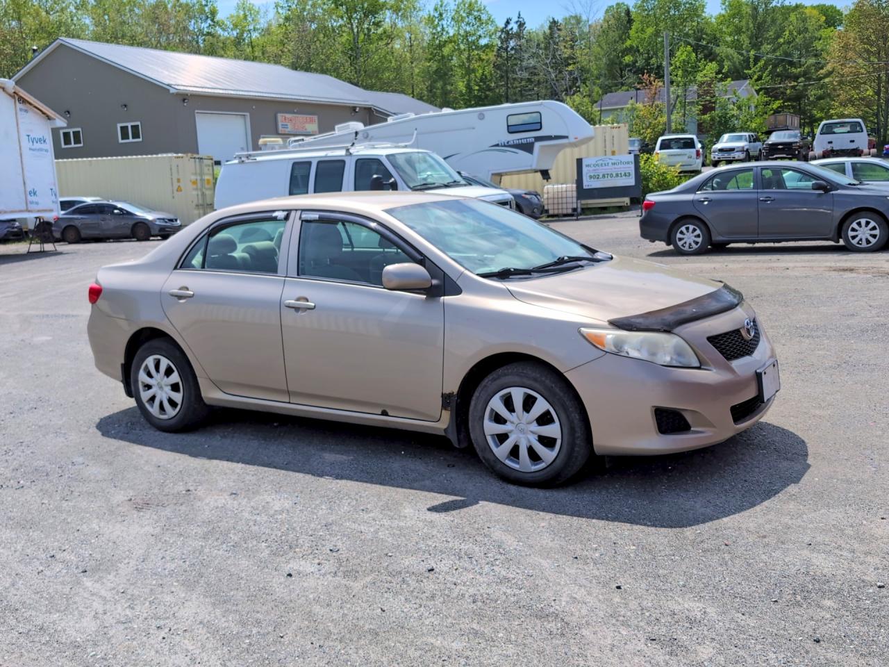 2010 Toyota Corolla Base Gold vin: 2T1BU4EE5AC210075