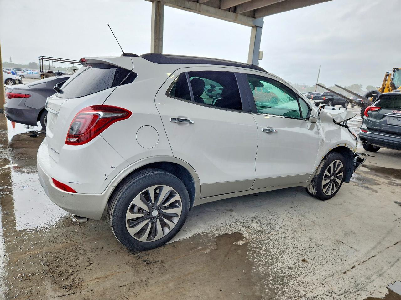 2018 Buick Encore Essence White vin: KL4CJCSB2JB558006