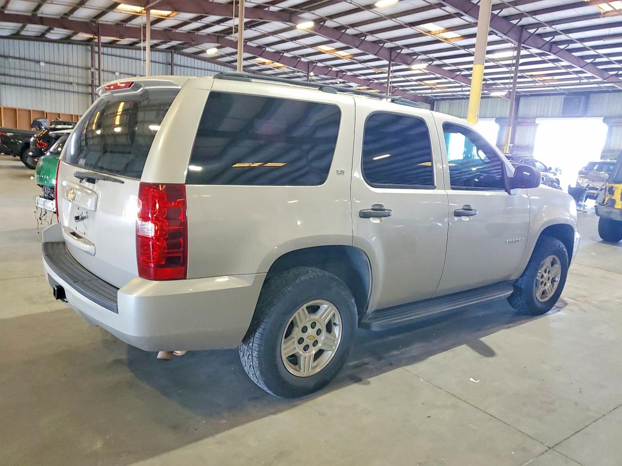 2008 Chevrolet Tahoe C1500 Silver vin: 1GNFC13C58R112482