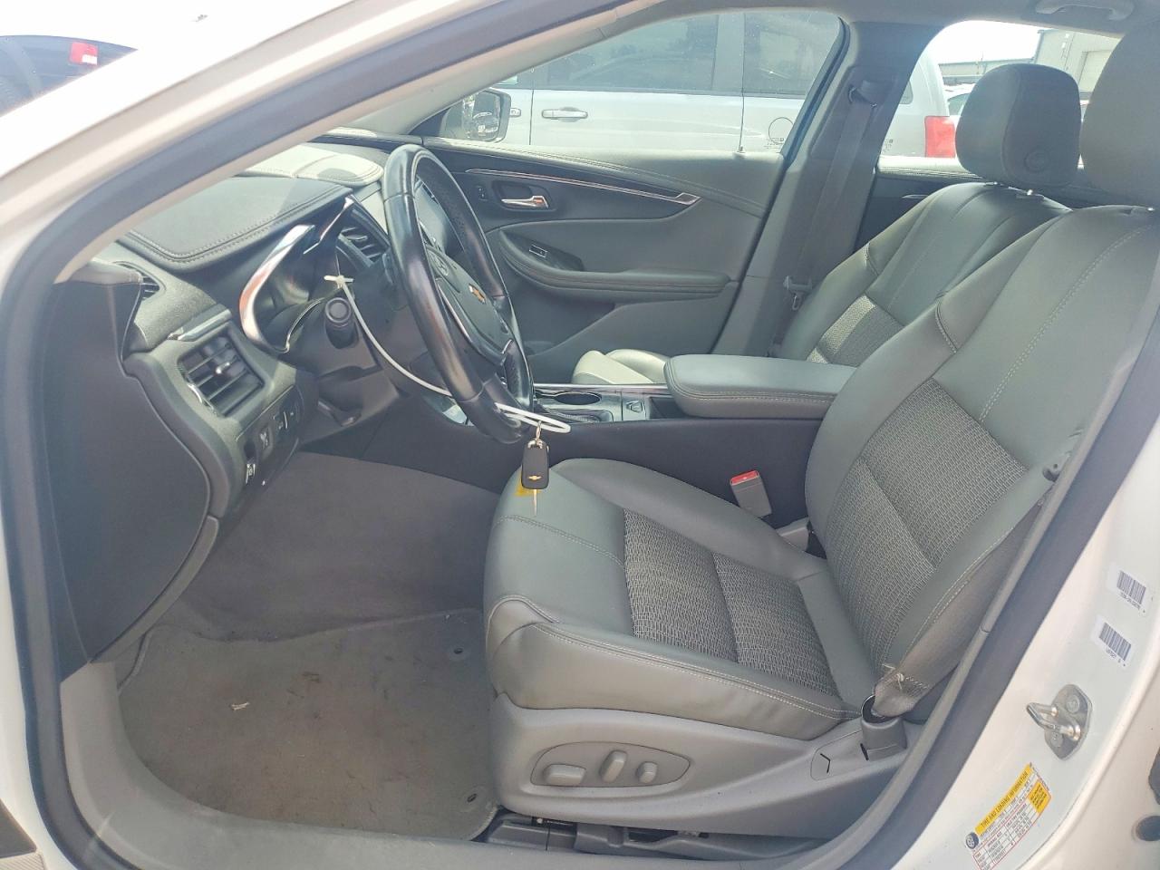 2015 Chevrolet Impala Lt White vin: 2G1115SL8F9256769