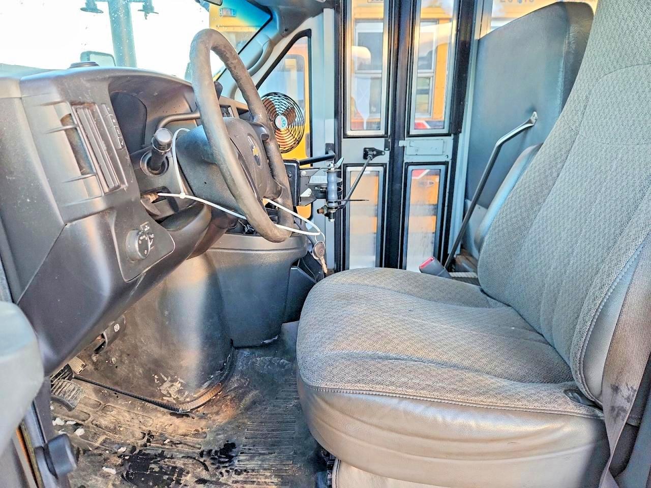 2010 Chev Express Cutaway G3500 Желтый vin: 1GB6G2AG0A1165267