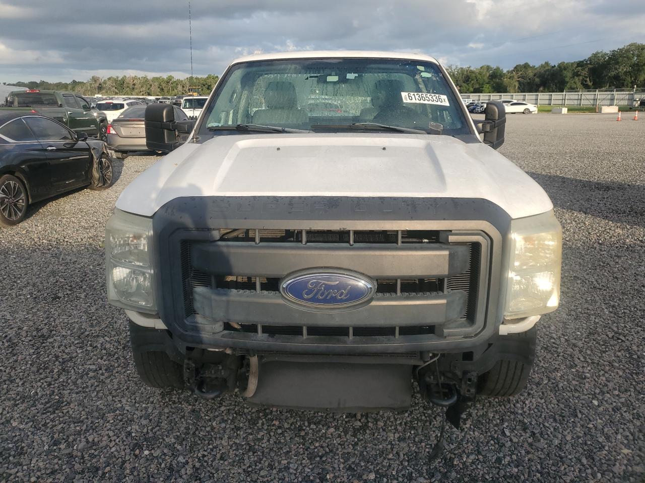 2015 Ford F350 Super Duty White vin: 1FTBF3A62FEA29331