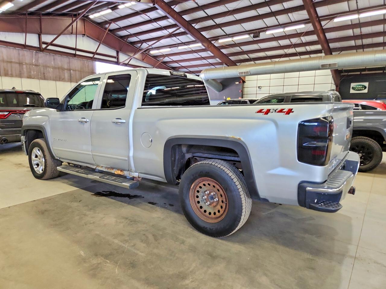 2015 Chevrolet Silverado K1500 Lt Серебряный vin: 1GCVKREC2FZ288731