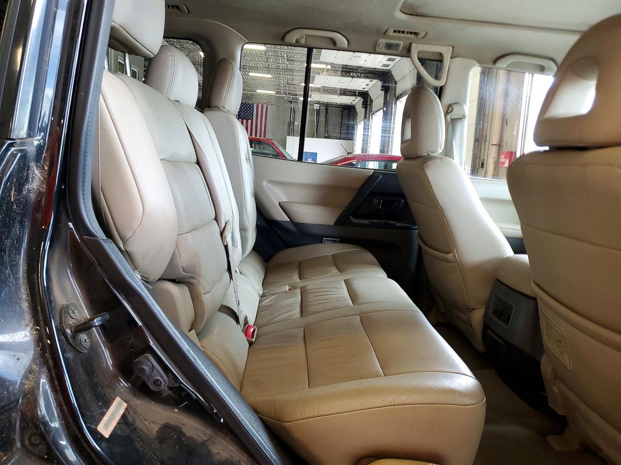 2002 Mitsubishi Montero Limited Black vin: JA4MW51RX2J003019