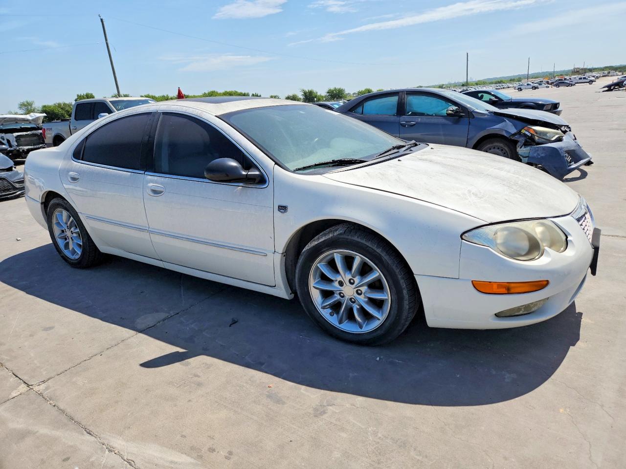 2003 Chrysler 300m White vin: 2C3AE66GX3H519784