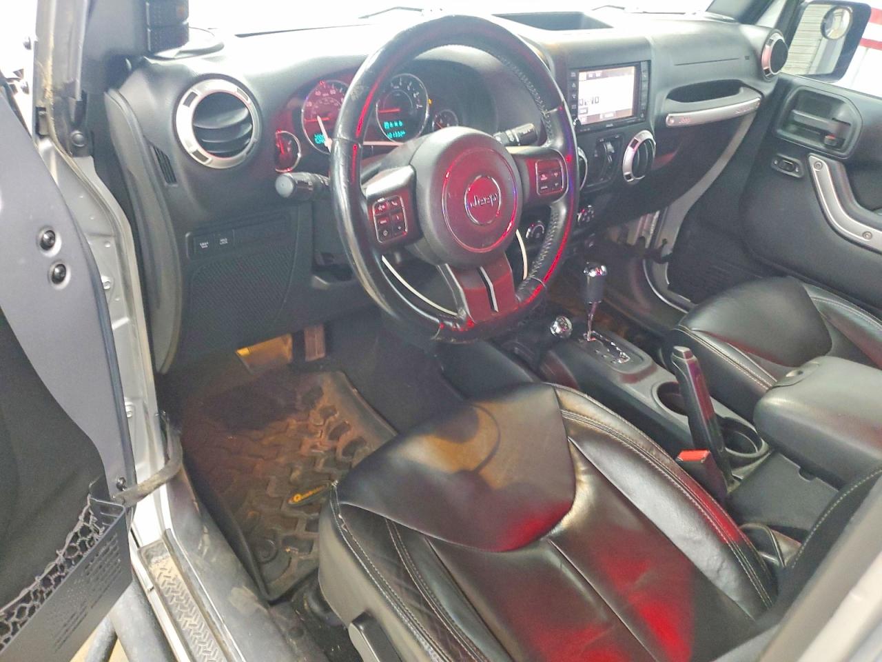 2015 Jeep Wrangler Unlimited Rubicon Silver vin: 1C4HJWFG0FL515661