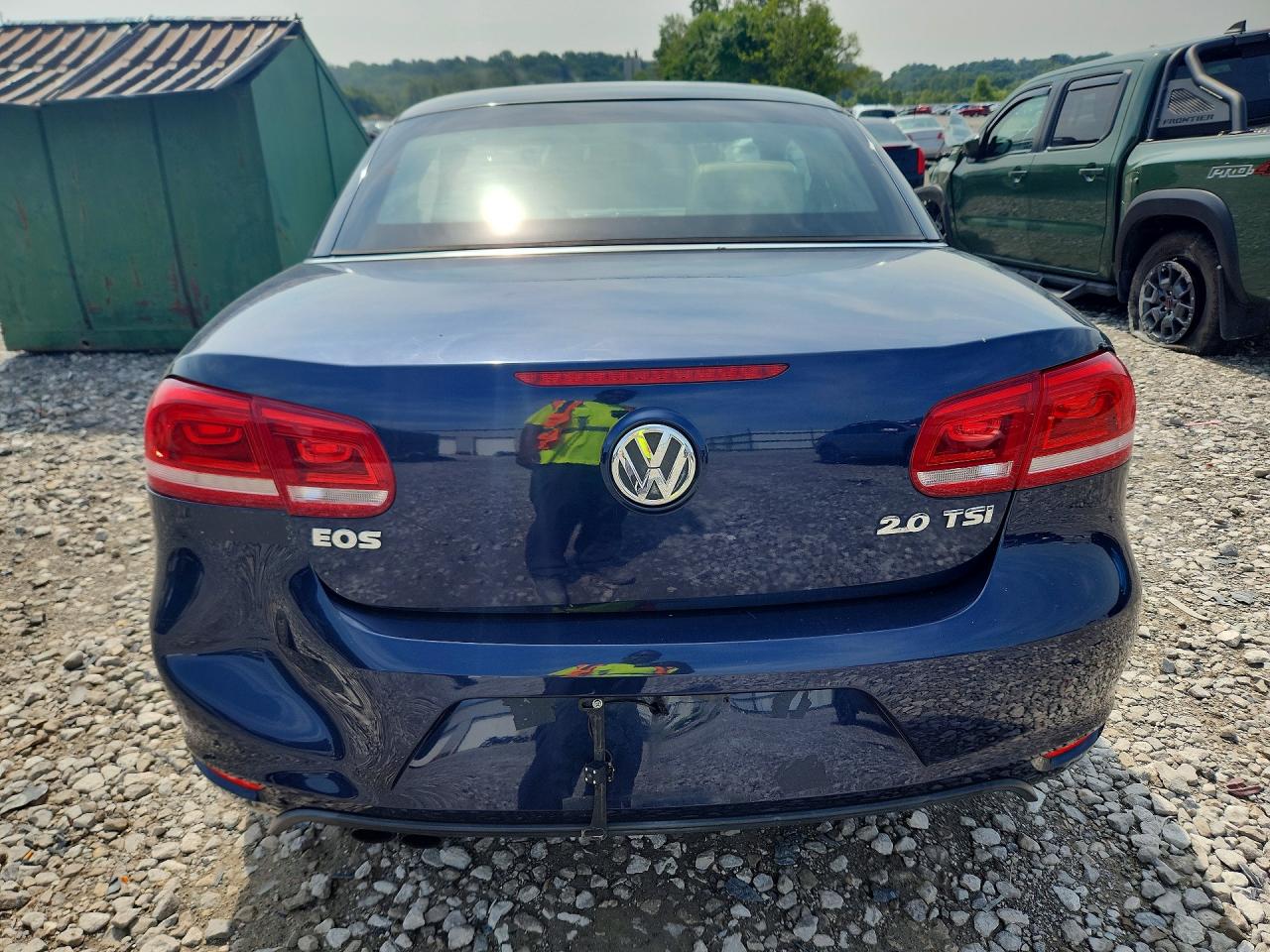 2012 Volkswagen Eos Komfort Blue vin: WVWBW7AHXCV014046