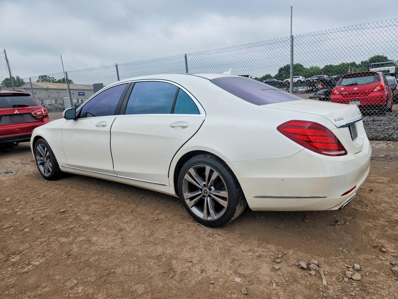 2015 Mercedes-benz S 550 White vin: WDDUG8CBXFA092722
