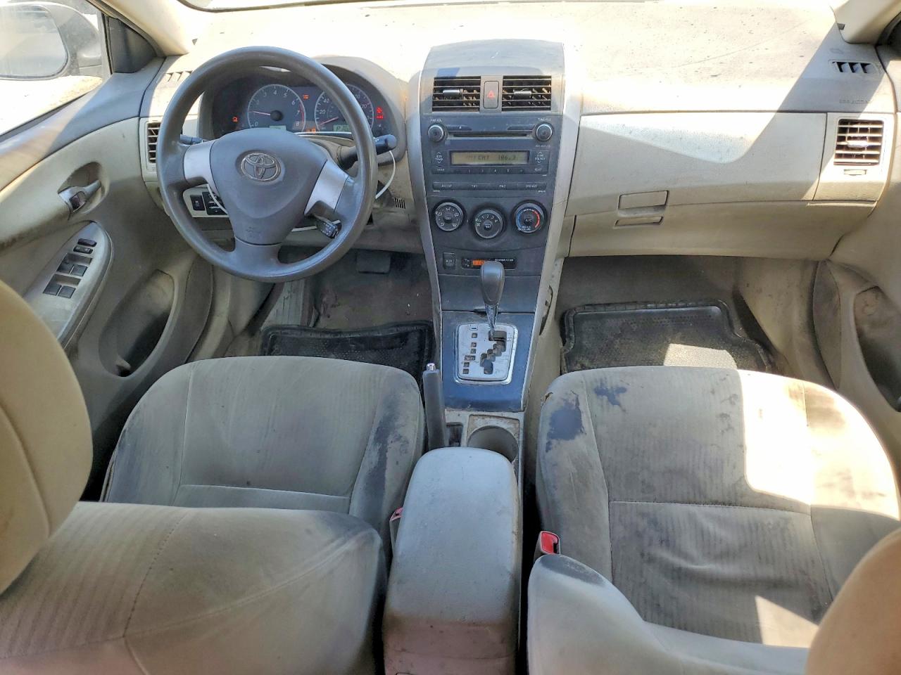 2010 Toyota Corolla Le Gold vin: 2T1BU4EE8AC354896