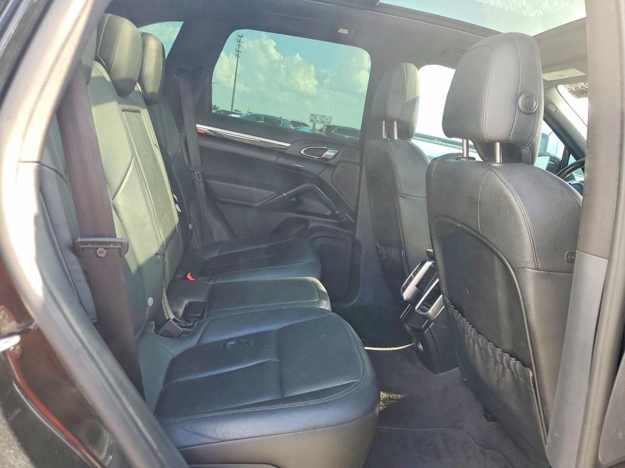 2014 Porsche Cayenne Black vin: WP1AA2A25ELA97424