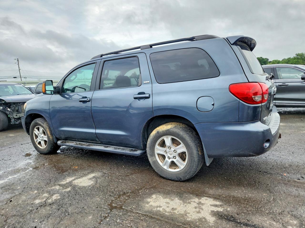 2008 Toyota Sequoia Sr5 Blue vin: 5TDBY64A68S013898