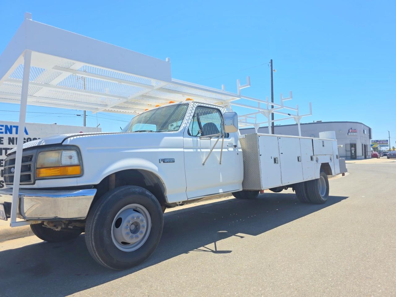 1997 Ford F Super Duty White vin: 1FDLF47G7VEB29283