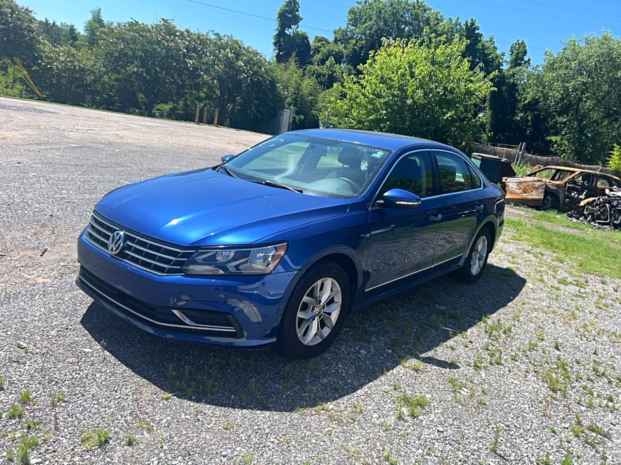 2016 Volkswagen Passat S Blue vin: 1VWAS7A38GC019000