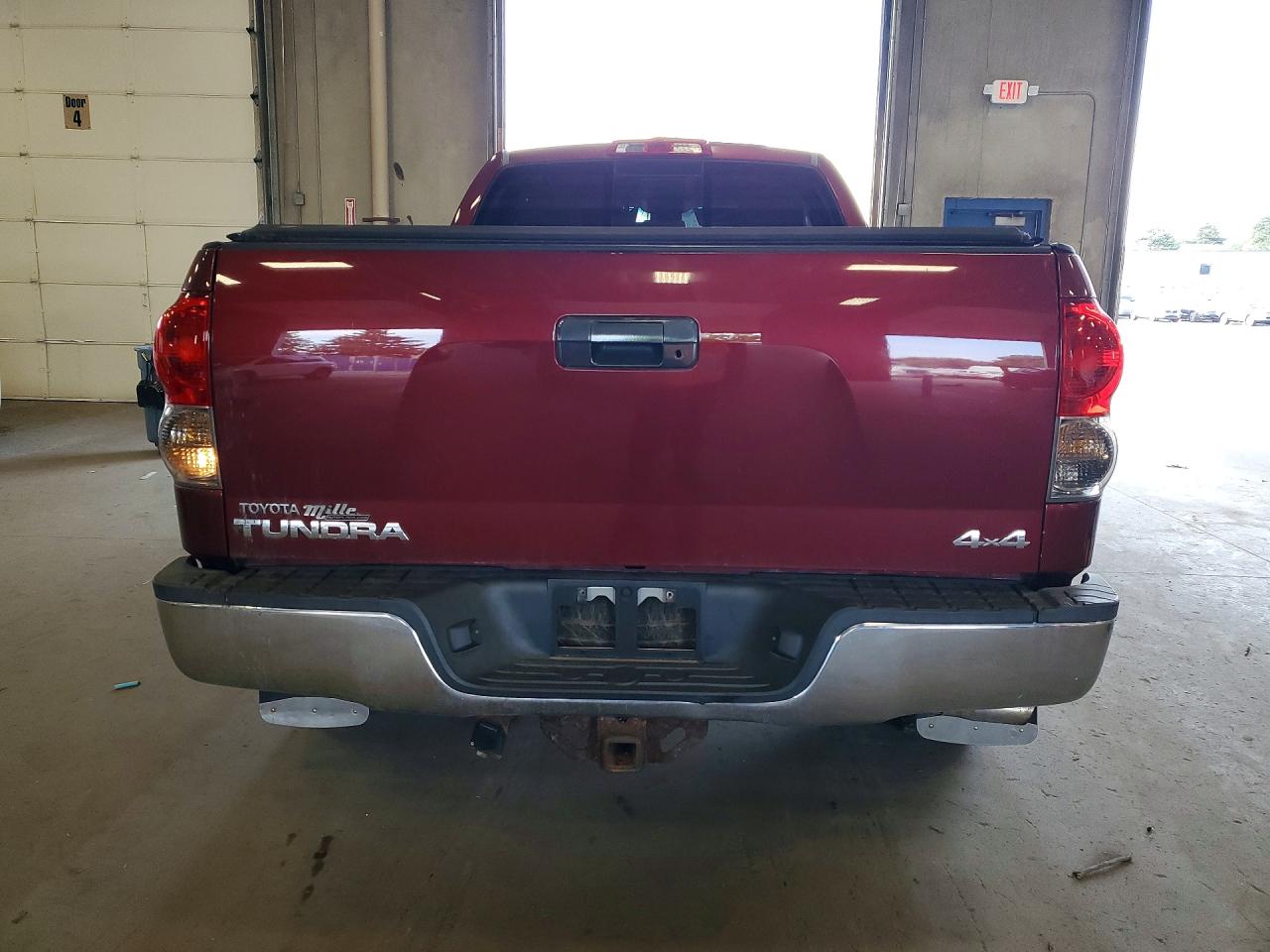 2007 Toyota Tundra Sr5 Burgundy vin: 5TFBT54157X006099