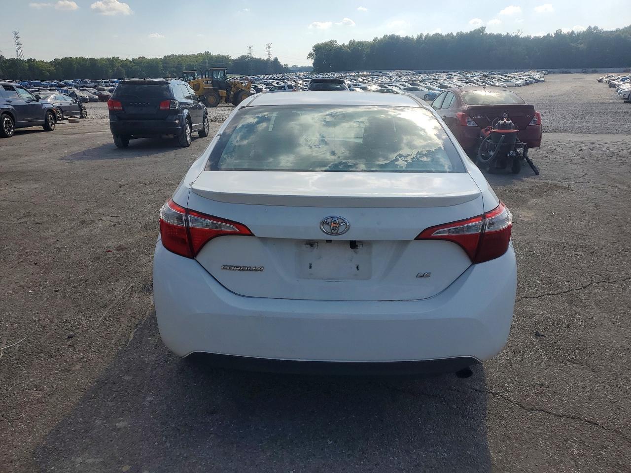 2015 Toyota Corolla Le Белый vin: 5YFBURHE8FP199511