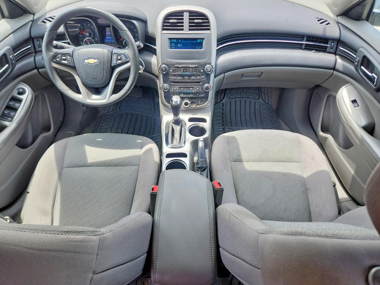 2015 Chevrolet Malibu Ls Silver vin: 1G11B5SLXFF308312