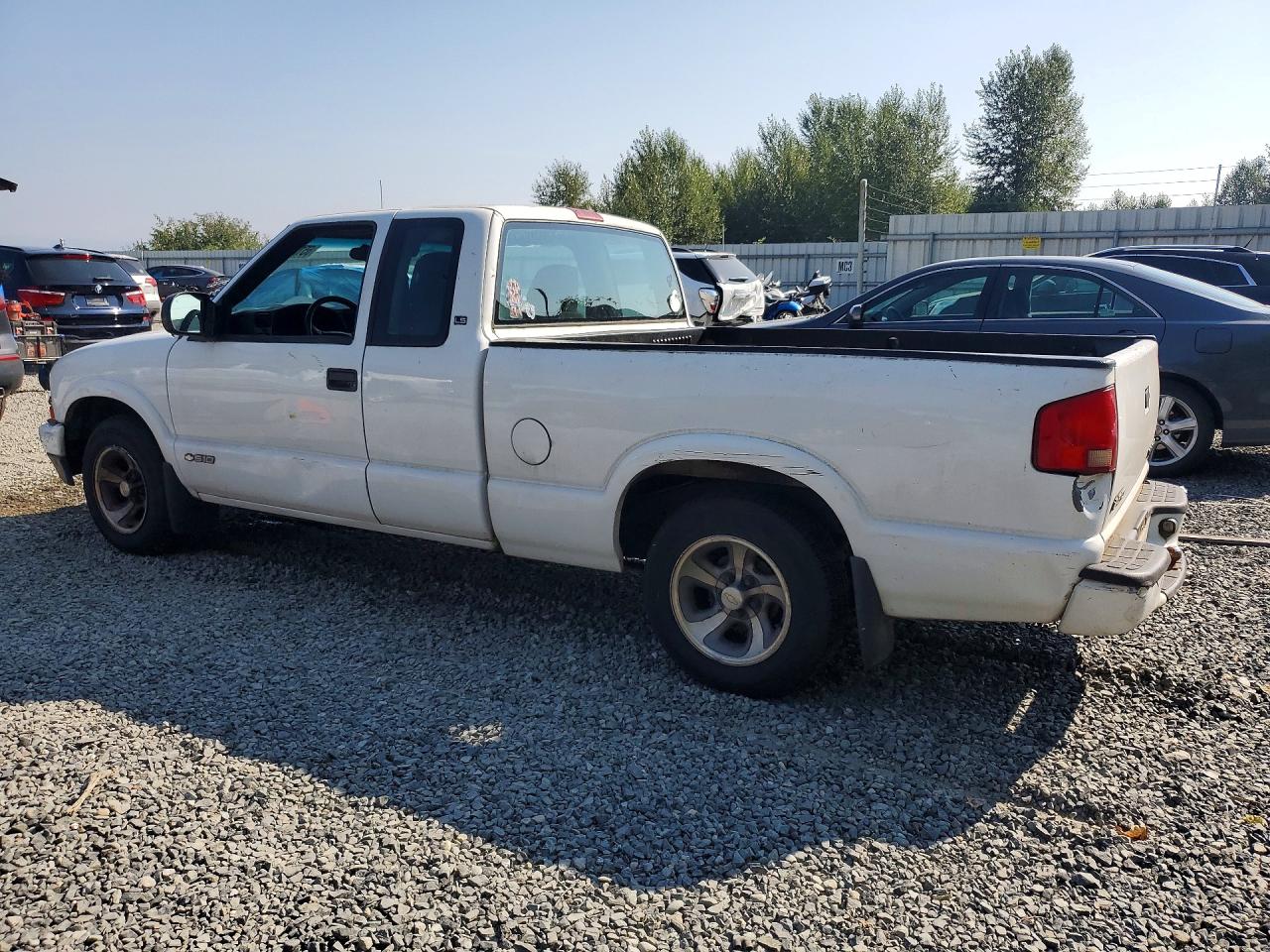 2003 Chevrolet S Truck S10 White vin: 1GCCS19X538173998