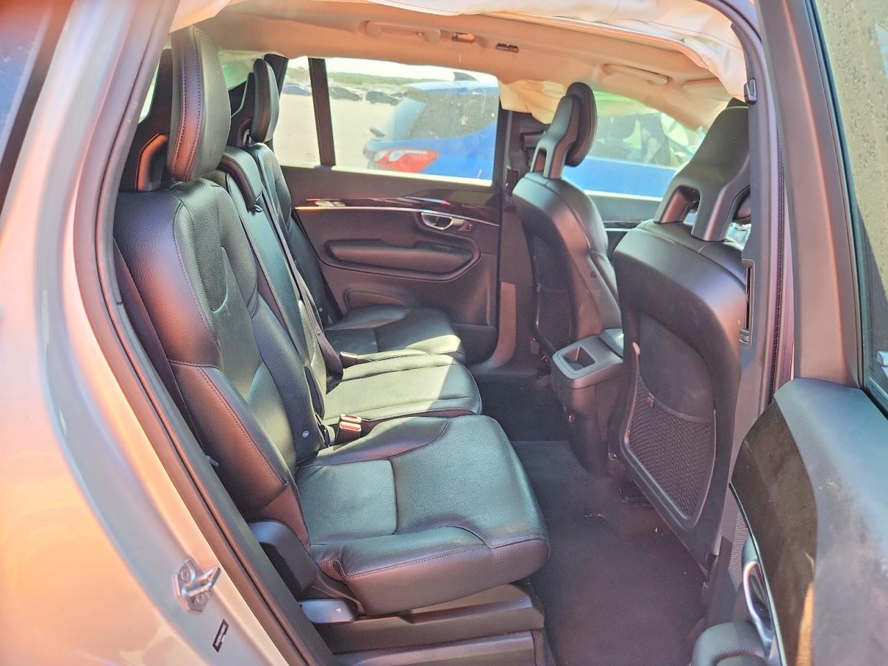 2018 Volvo Xc90 T5 Серебряный vin: YV4102XK0J1196876
