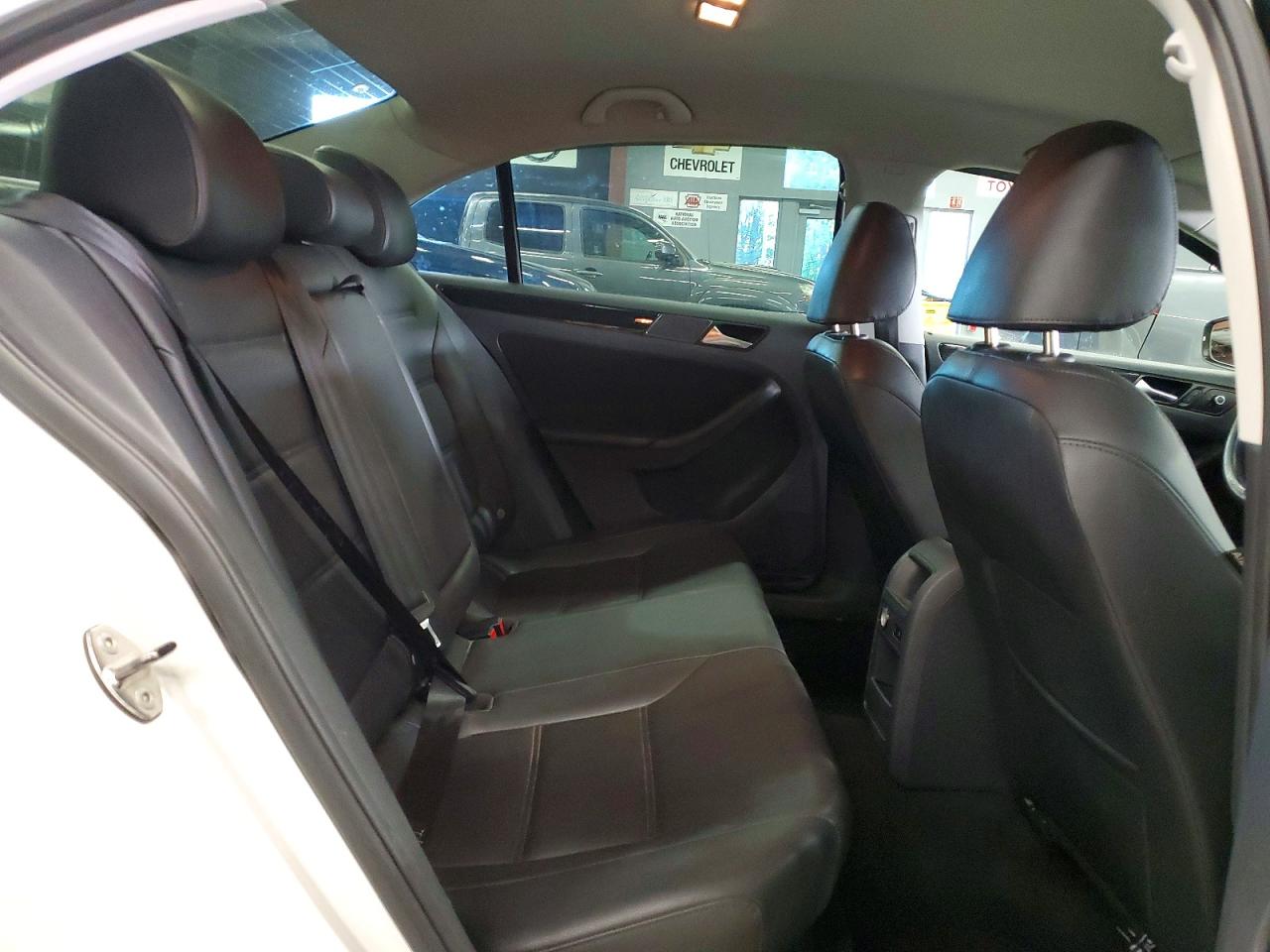 2014 Volkswagen Jetta Tdi White vin: 3VW3L7AJ8EM360607