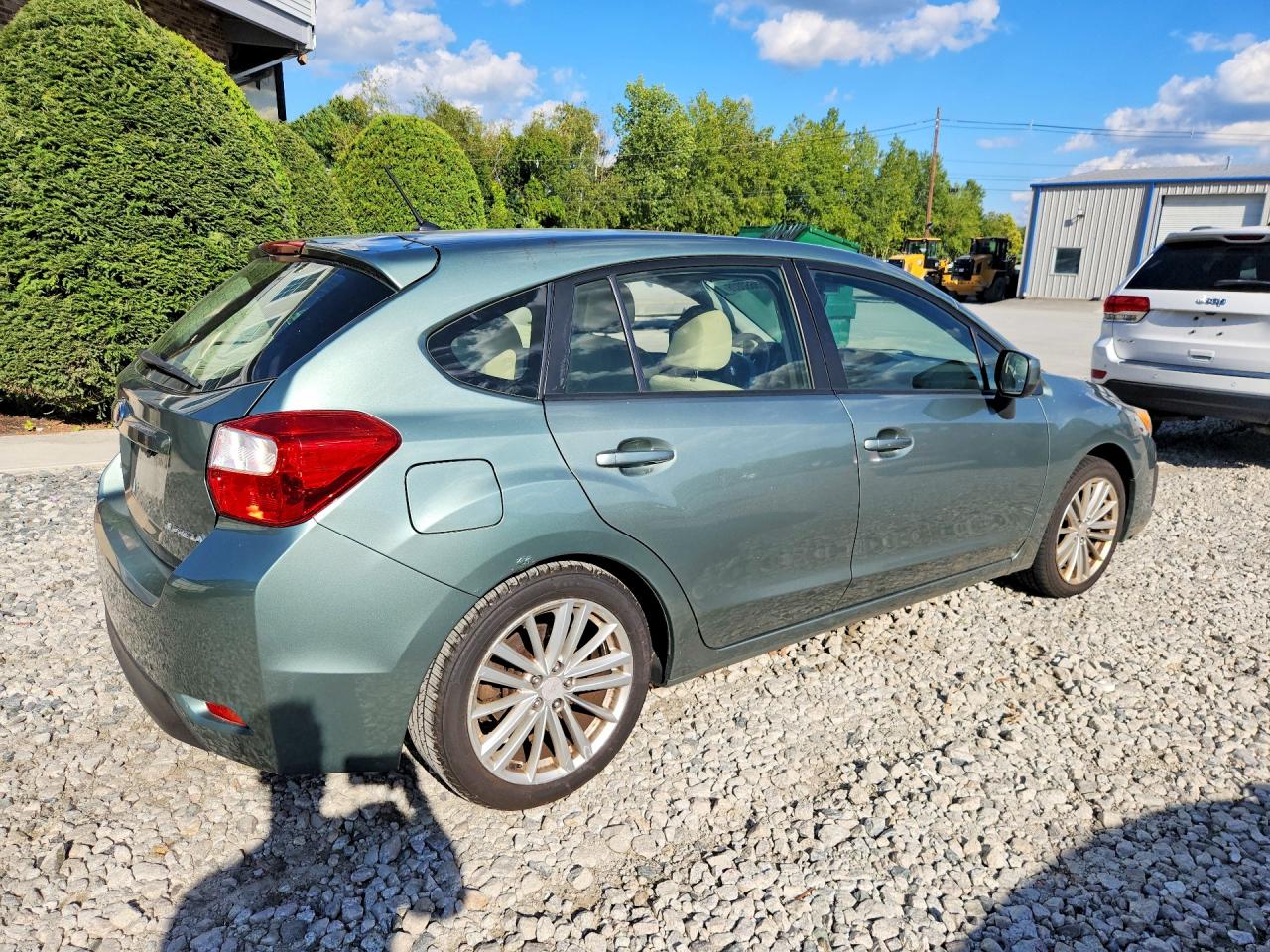 2014 Subaru Impreza Premium Green vin: JF1GPAD67E8269884